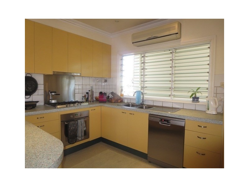 12 Seabeach Avenue, Mermaid Beach QLD 4218