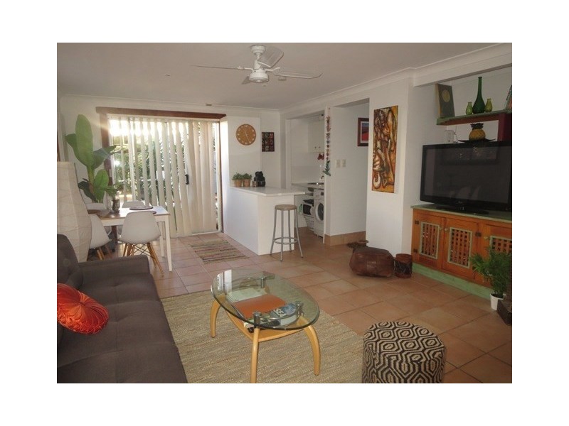 12 Seabeach Avenue, Mermaid Beach QLD 4218