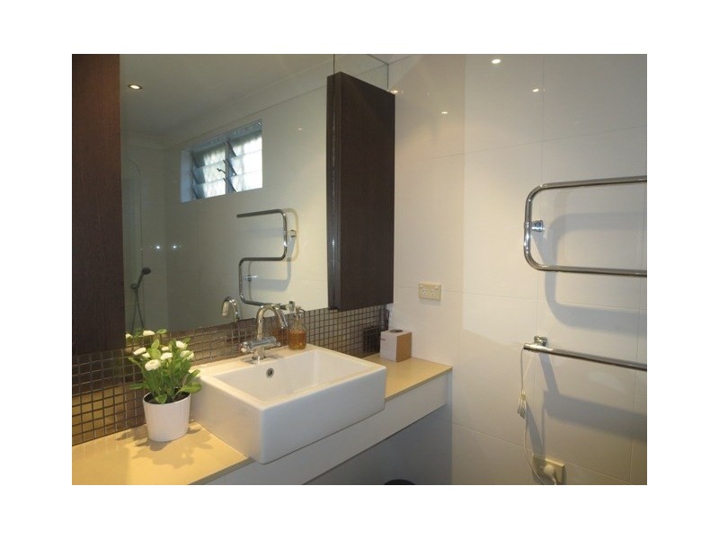 12 Seabeach Avenue, Mermaid Beach QLD 4218