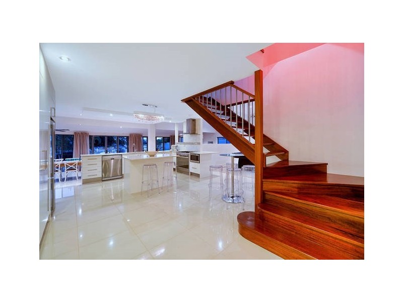 44 Cypress Drive, Broadbeach Waters QLD 4218