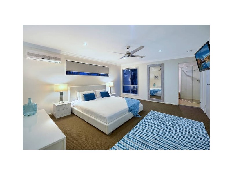 44 Cypress Drive, Broadbeach Waters QLD 4218