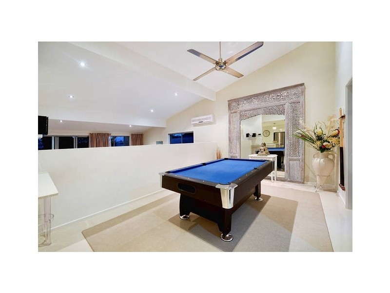 44 Cypress Drive, Broadbeach Waters QLD 4218