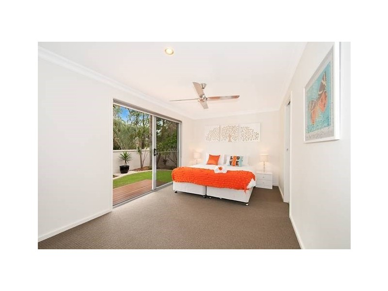 44 Cypress Drive, Broadbeach Waters QLD 4218