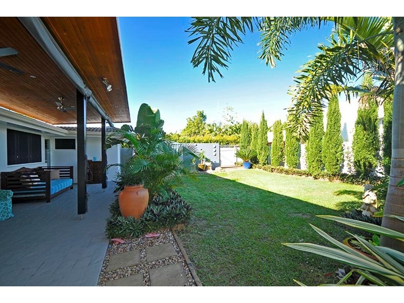 49 Allambi Avenue, Broadbeach Waters QLD 4218