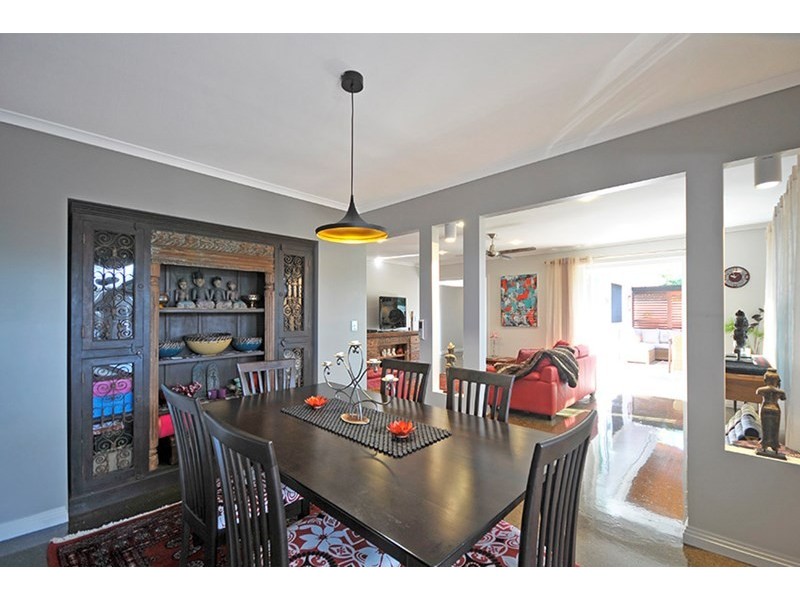 49 Allambi Avenue, Broadbeach Waters QLD 4218