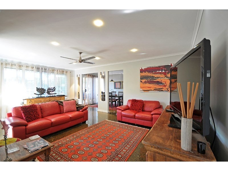 49 Allambi Avenue, Broadbeach Waters QLD 4218