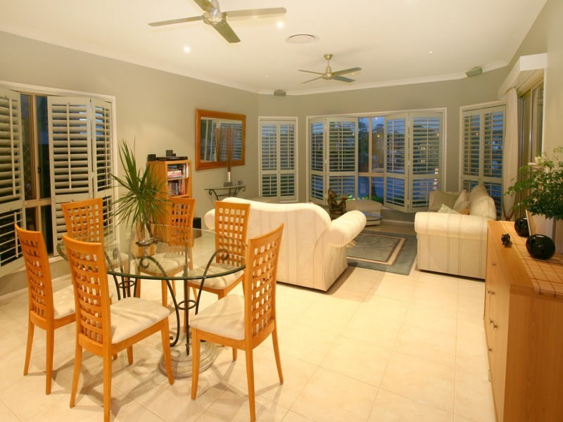 63/40 Cotlew Street East, Southport QLD 4215