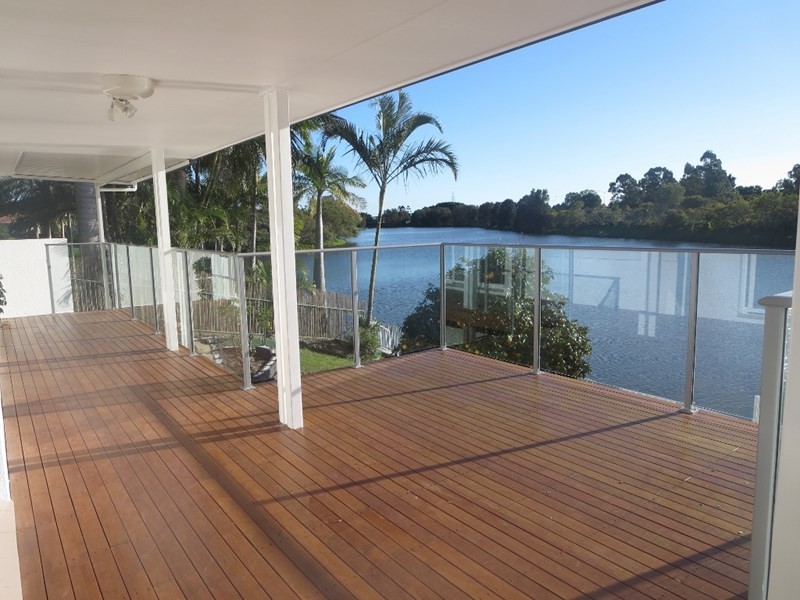 10 Emerton Crescent, Robina QLD 4226