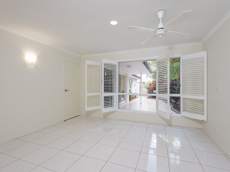 10 Emerton Crescent, Robina QLD 4226
