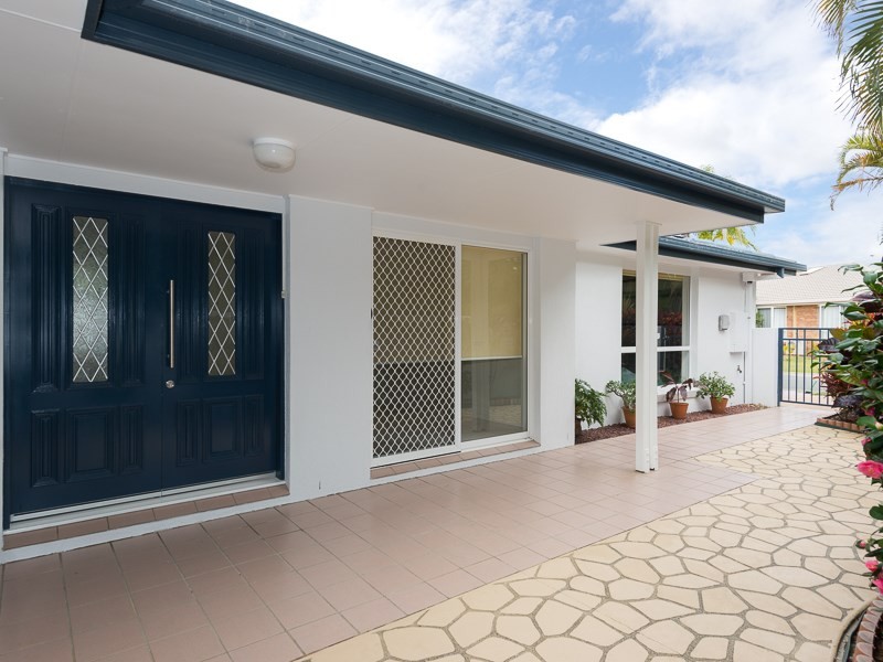 10 Emerton Crescent, Robina QLD 4226