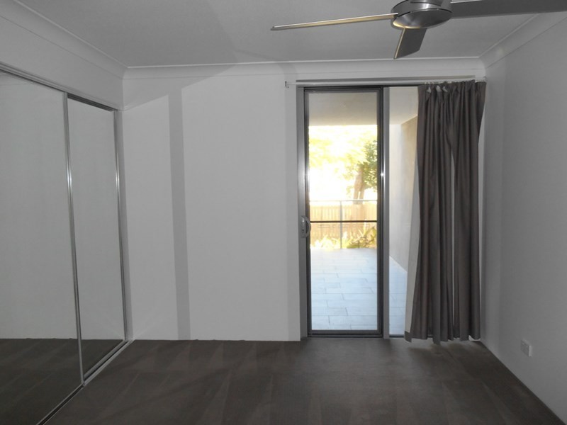 7/24 Proud Street, Labrador QLD 4215