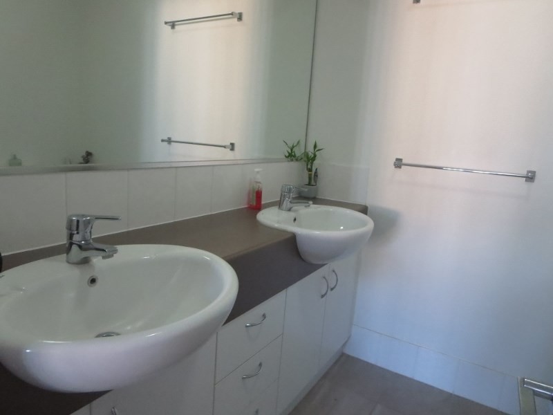 30/2329-2341 ” Splendido Apartments” Gold Coast Highway, Mermaid Beach QLD 4218