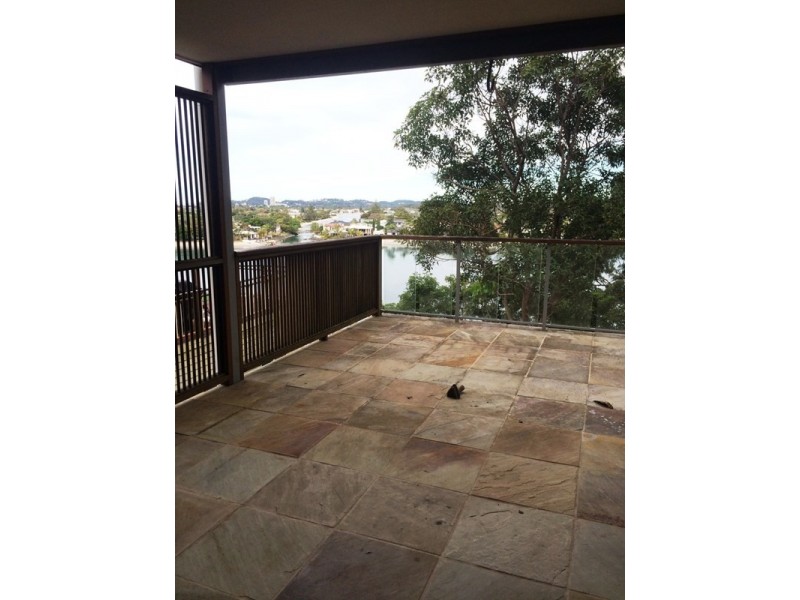 114 Ocean Parade, Burleigh Heads QLD 4220