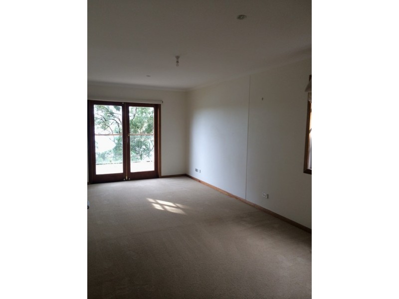 114 Ocean Parade, Burleigh Heads QLD 4220