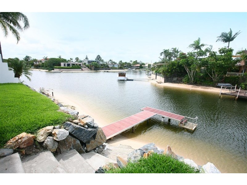 13 Carmel Court, Broadbeach Waters QLD 4218