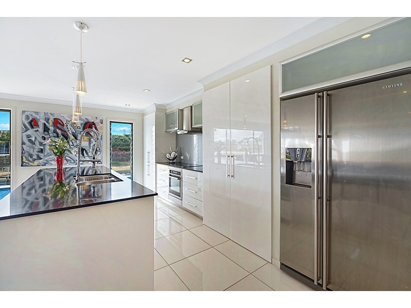 13 Carmel Court, Broadbeach Waters QLD 4218