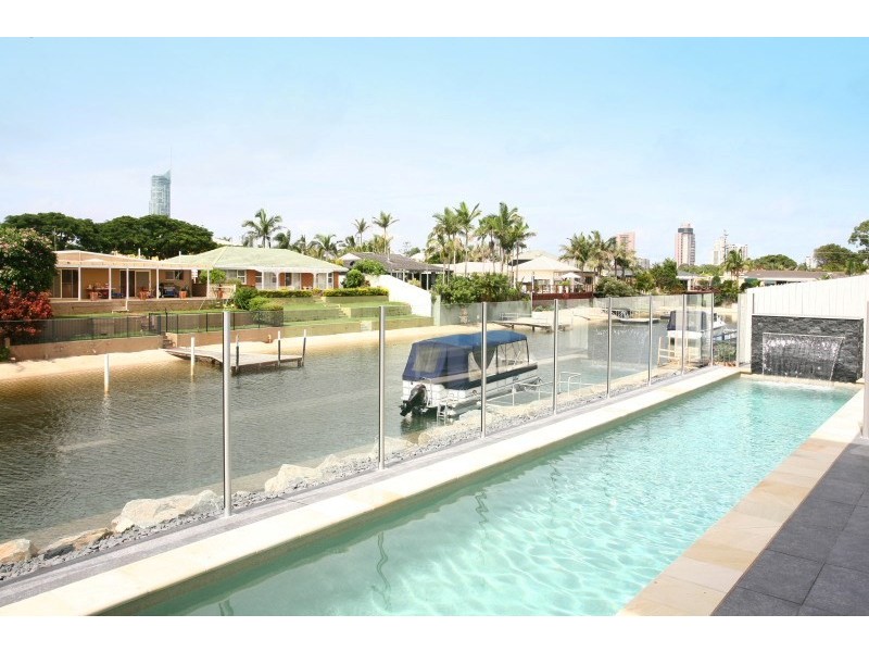 13 Carmel Court, Broadbeach Waters QLD 4218