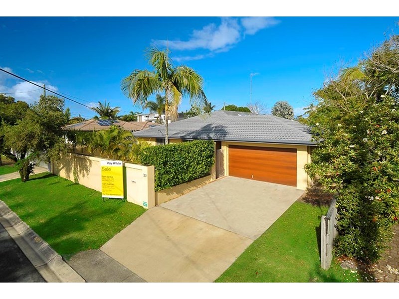 93 Allambi Avenue, Broadbeach Waters QLD 4218