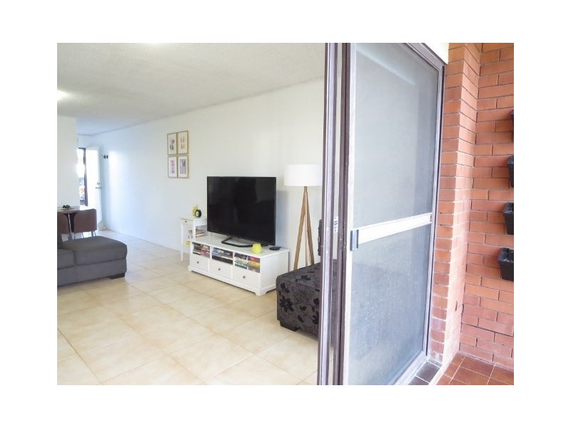 1/14 Oceanic Drive, Mermaid Waters QLD 4218