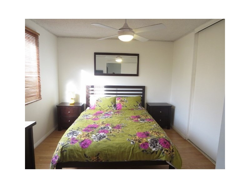 1/14 Oceanic Drive, Mermaid Waters QLD 4218