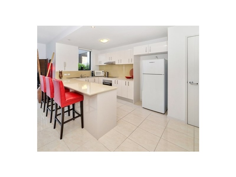 4/3 Beach Parade, Surfers Paradise QLD 4217