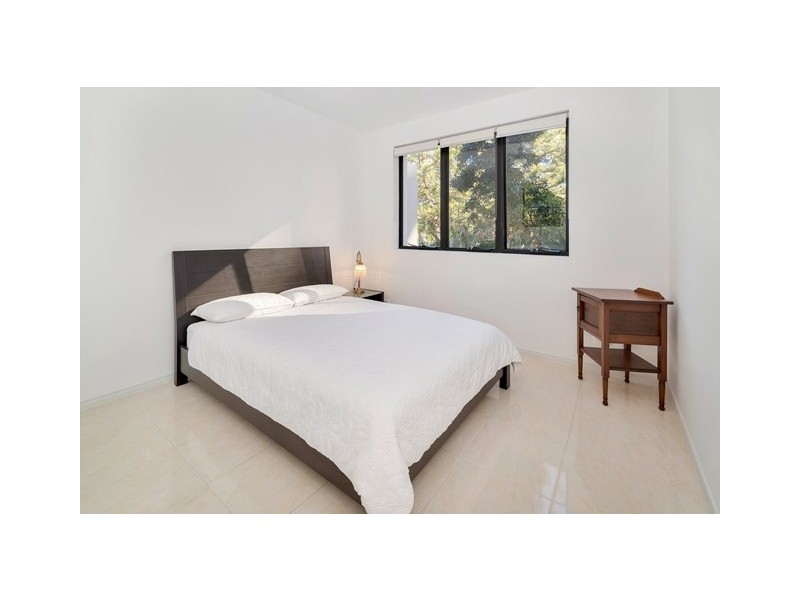 4/3 Beach Parade, Surfers Paradise QLD 4217