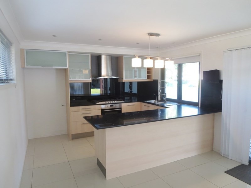 12 Constance Avenue, Mermaid Waters QLD 4218