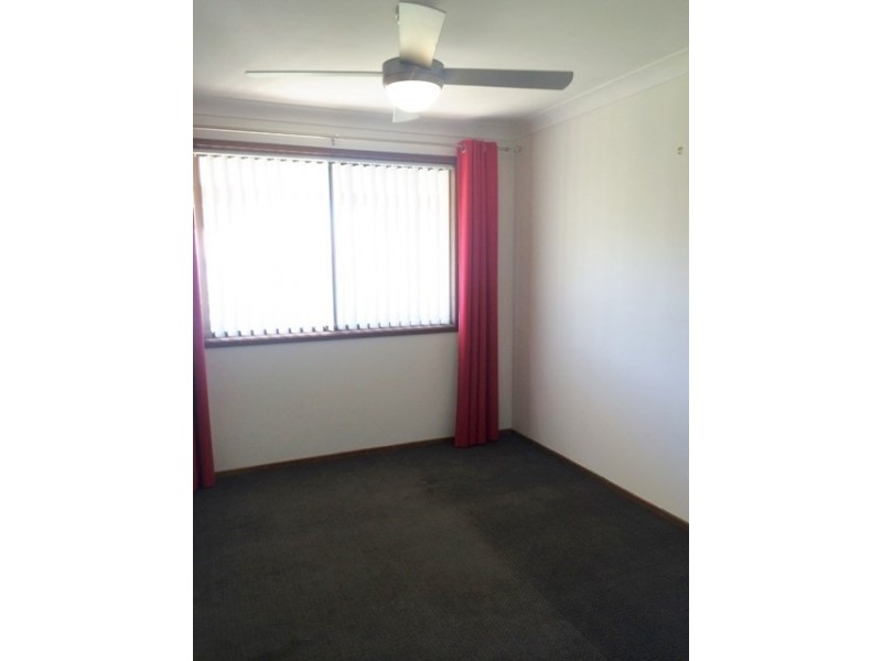 12 Constance Avenue, Mermaid Waters QLD 4218