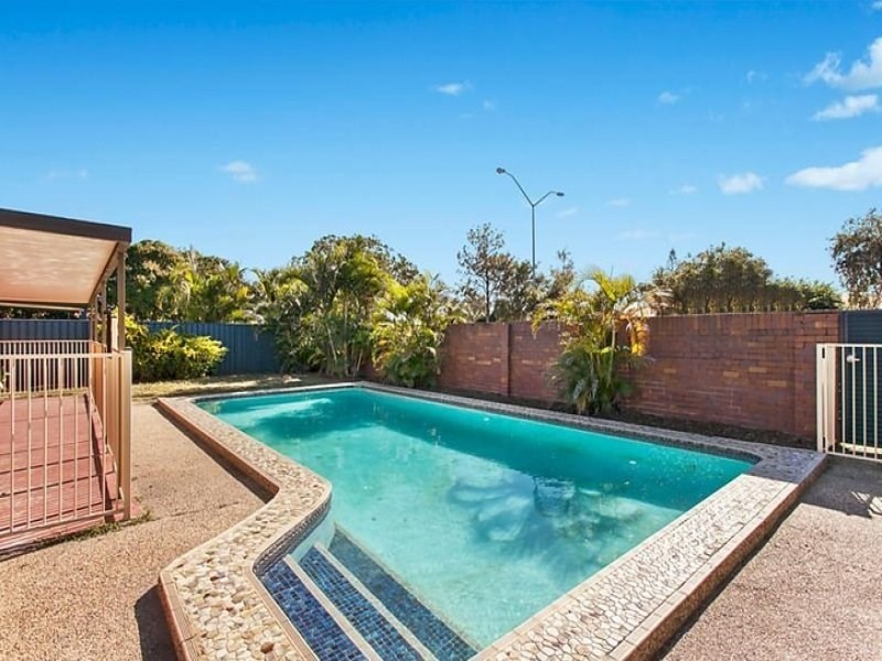 16 Salacia Avenue, Mermaid Waters QLD 4218