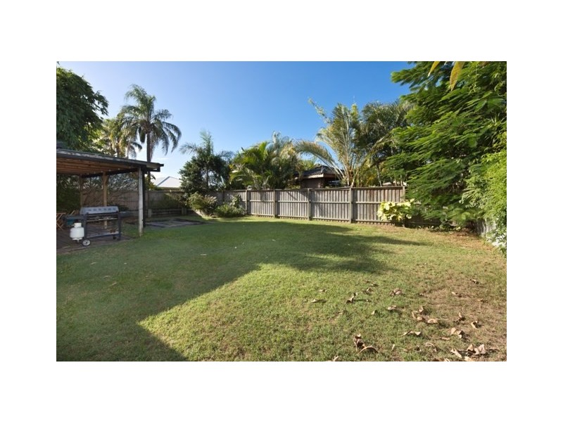 42 Allambi Avenue, Broadbeach Waters QLD 4218