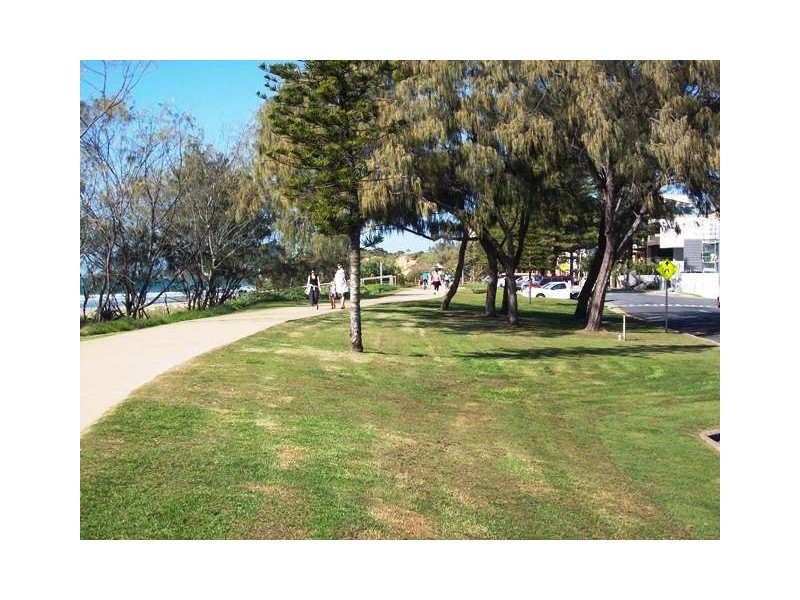 4 ‘Diane’, 64 Marine Parade, Miami QLD 4220