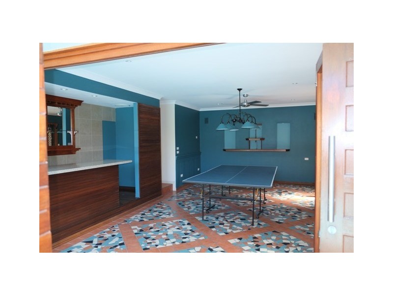 24 Matthew Flinders Drive, Hollywell QLD 4216