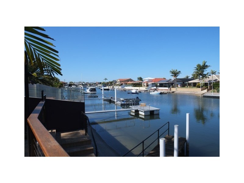 24 Matthew Flinders Drive, Hollywell QLD 4216