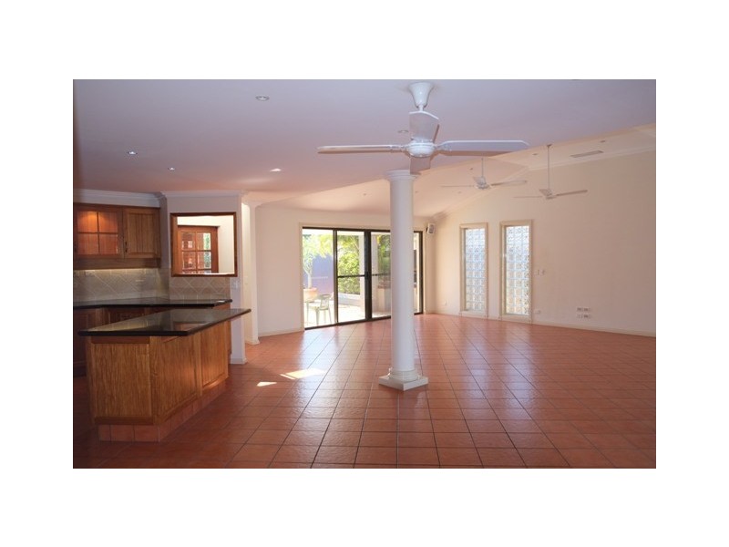 24 Matthew Flinders Drive, Hollywell QLD 4216