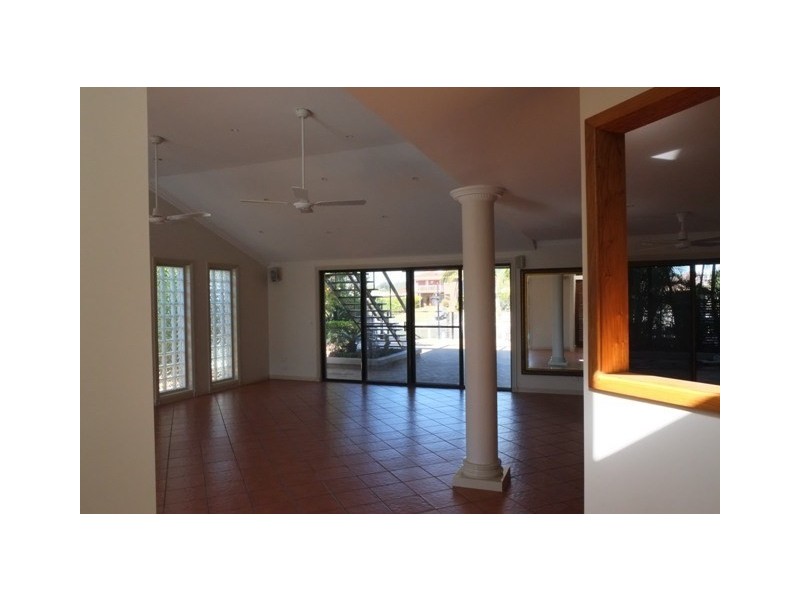 24 Matthew Flinders Drive, Hollywell QLD 4216