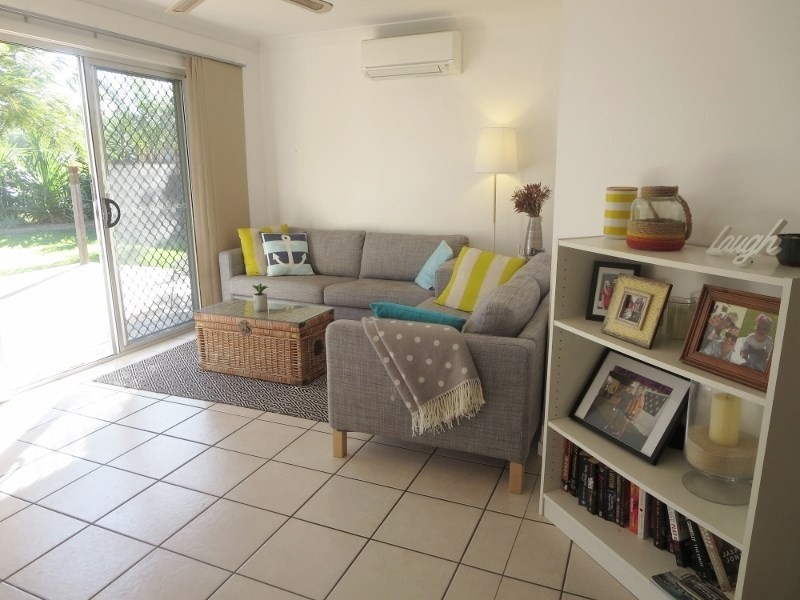 2/5 Parnki Parade, Palm Beach QLD 4221