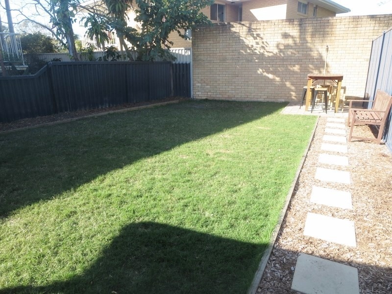 2/5 Parnki Parade, Palm Beach QLD 4221