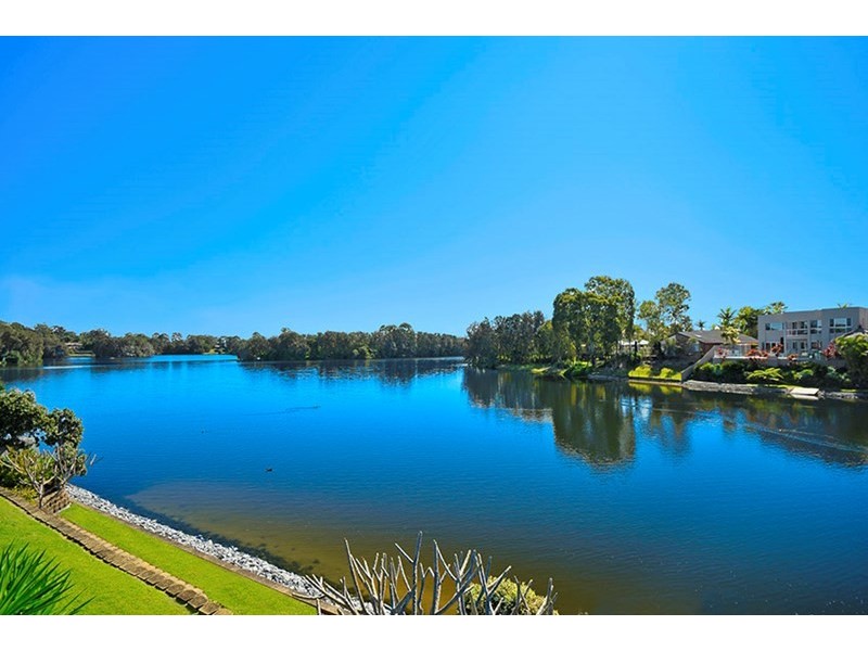 86 Manly Drive, Robina QLD 4226