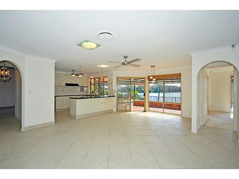 86 Manly Drive, Robina QLD 4226
