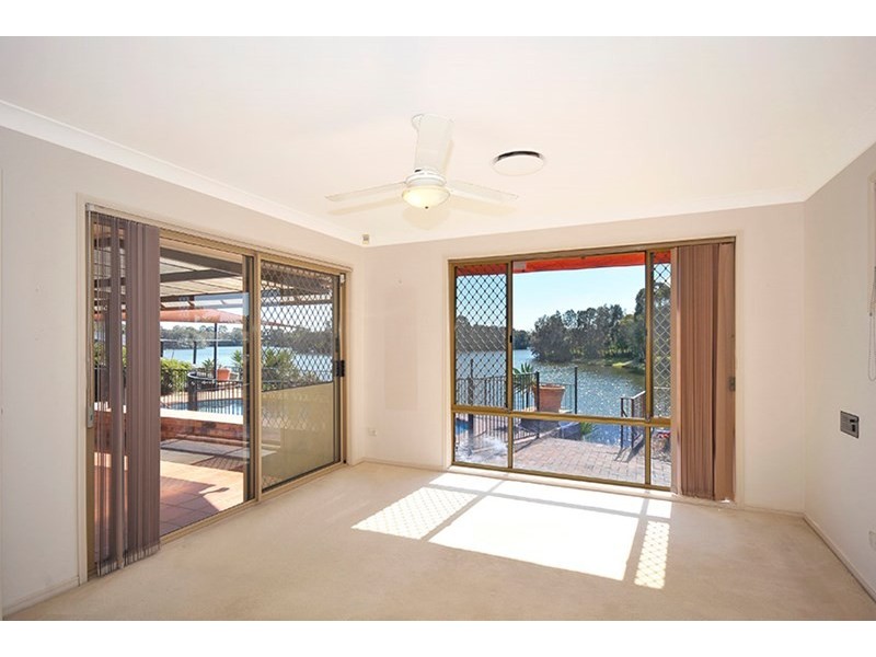 86 Manly Drive, Robina QLD 4226