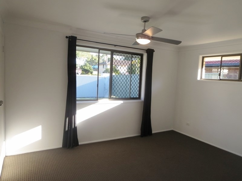 21 oceanic Drive, Mermaid Waters QLD 4218