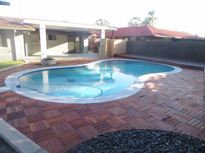 21 oceanic Drive, Mermaid Waters QLD 4218