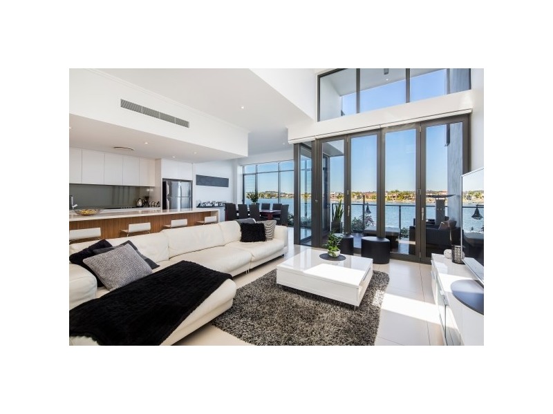 3/9 Moores Crescent, Varsity Lakes QLD 4227