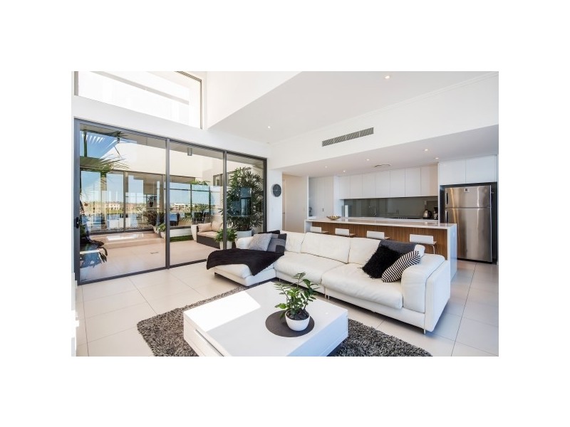 3/9 Moores Crescent, Varsity Lakes QLD 4227