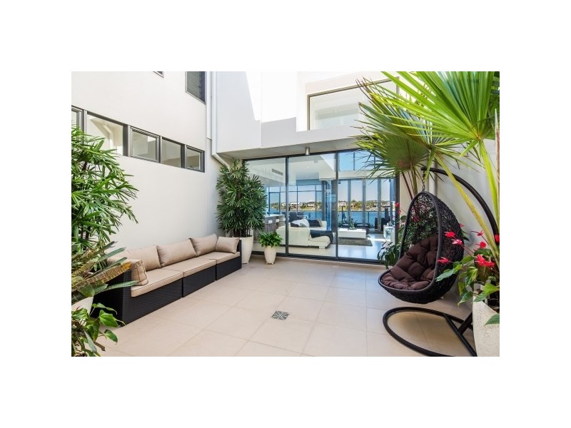 3/9 Moores Crescent, Varsity Lakes QLD 4227