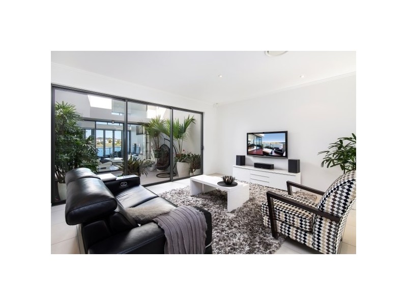 3/9 Moores Crescent, Varsity Lakes QLD 4227