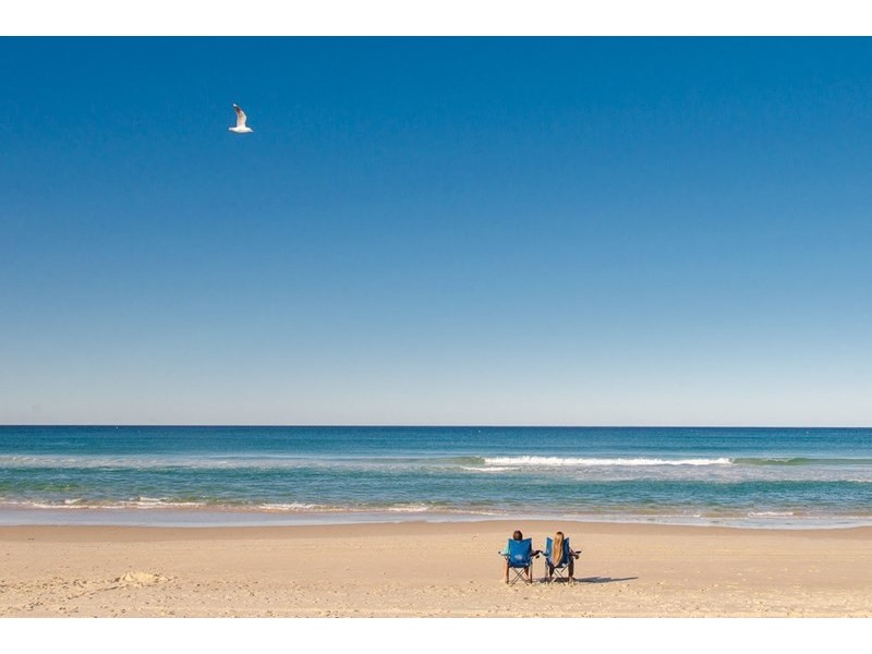 15 Armrick Avenue, Broadbeach QLD 4218