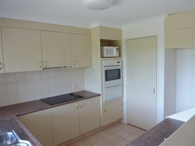 24 Bight Court, Mermaid Waters QLD 4218