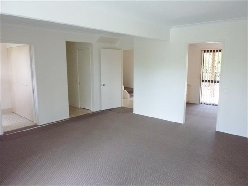 24 Bight Court, Mermaid Waters QLD 4218