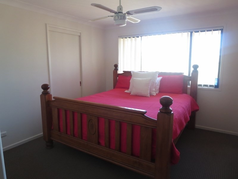 24 Bight Court, Mermaid Waters QLD 4218